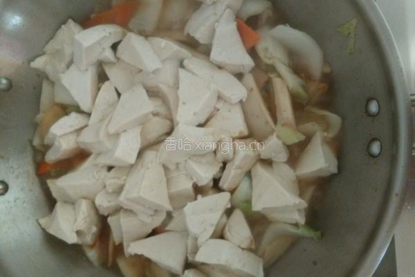 白菜莲藕五花肉炖豆腐的做法图解8