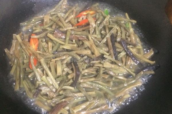 清炒豆角干的做法图解4