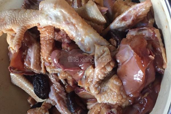 香菇蒸鸡的做法图解1