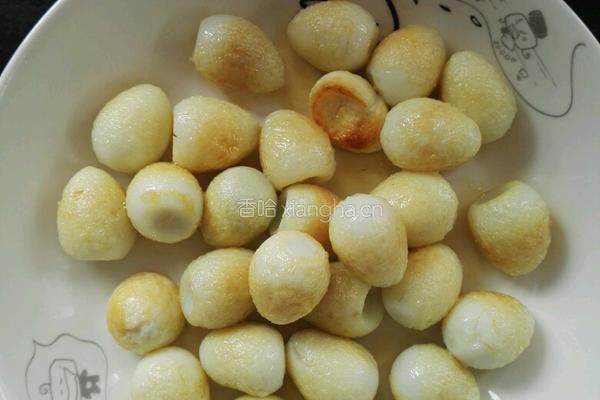 蕃茄酱炒鹌鹑蛋的做法图解3