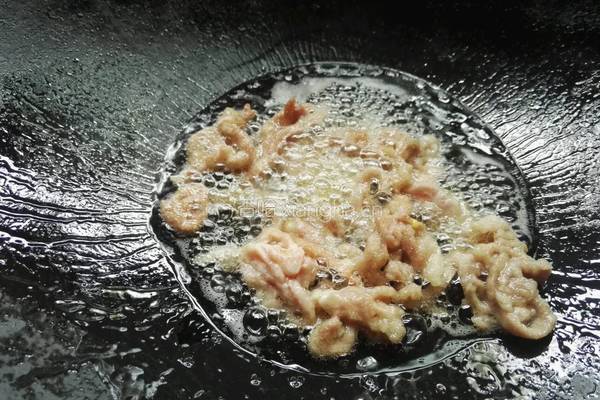 莴笋炒肉丝的做法图解5