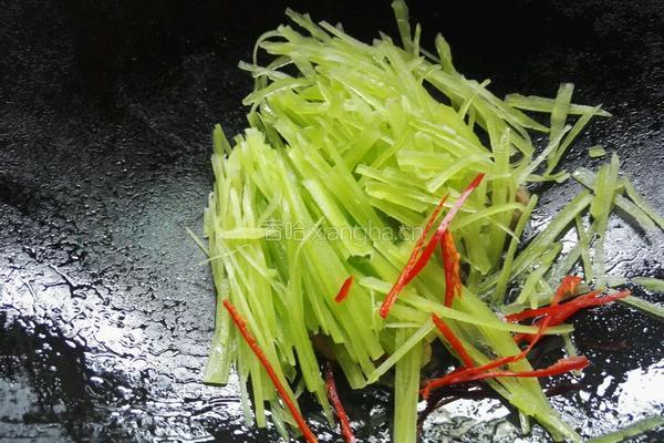 莴笋炒肉丝的做法图解7
