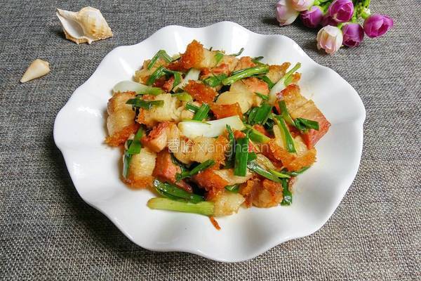 香葱炒脆皮烧肉的做法图解5