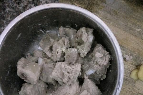 蒜末糖醋排骨的做法图解3