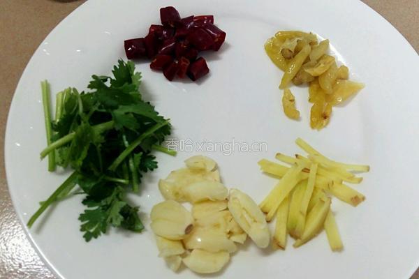 香芹炒牛肉的做法图解4