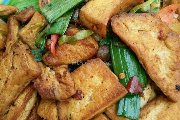 蒜苗爆豆腐