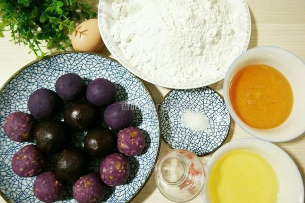 紫薯核桃豆沙馅月饼的做法图解1