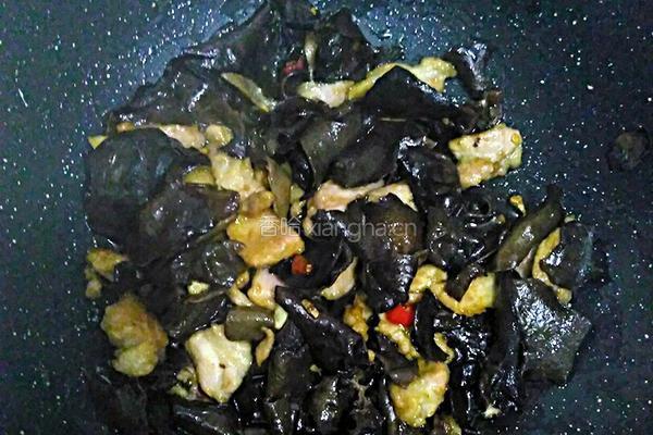木耳炒肉片的做法图解9