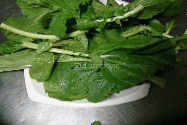芥菜拌黄豆的做法图解1