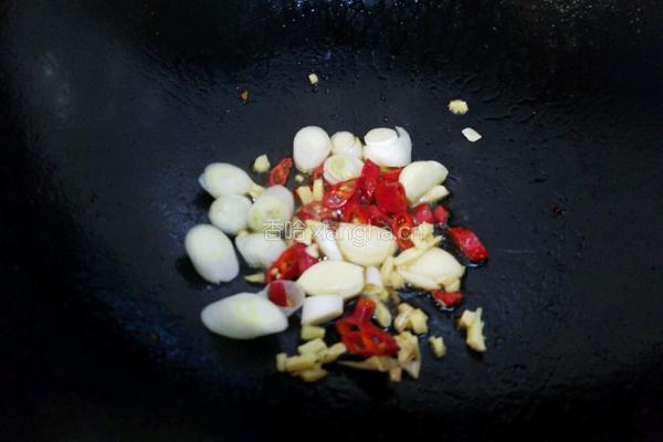 五花肉炒扁豆的做法图解8
