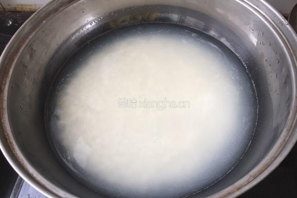 米酒鸡蛋枸杞的做法图解3