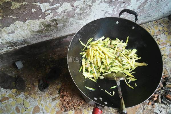 小南瓜炒肉的做法图解5