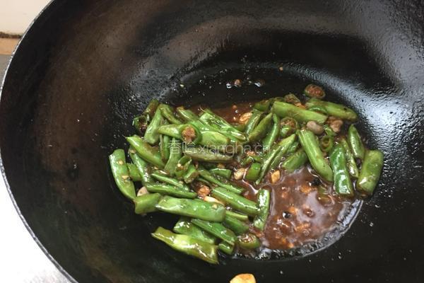 酱炒豆角的做法图解7
