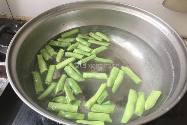 酱炒豆角的做法图解2