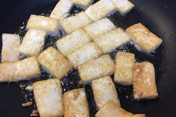 番茄肉末豆腐的做法图解1