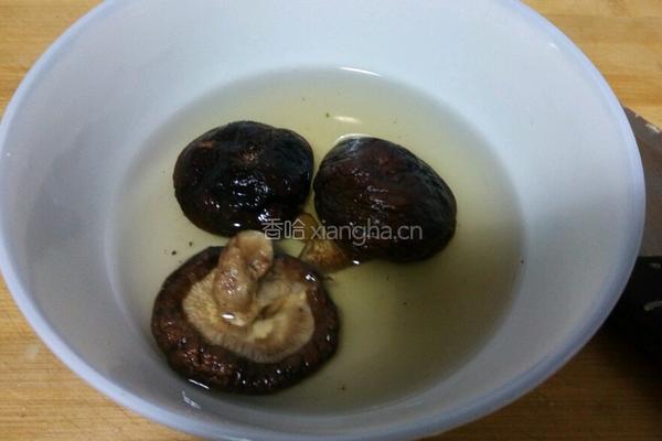猪肉香菇小白菜馄饨的做法图解6