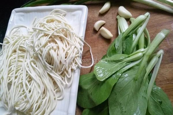 麻辣小面的做法图解1