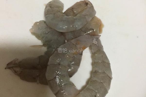 虾仁牛油果奶酱意面的做法图解1