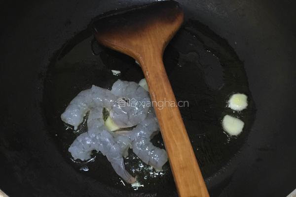 虾仁牛油果奶酱意面的做法图解6