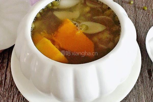南瓜绿豆百合汤的做法图解6