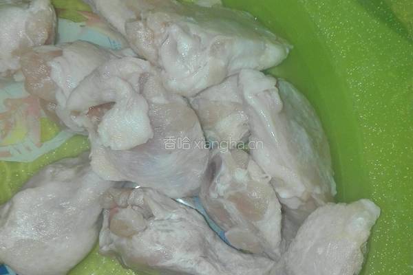 红烧鸡翅根的做法图解1