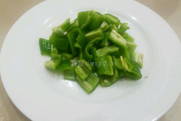 柚子皮炒火腿肠的做法图解6