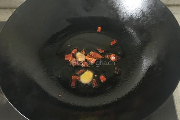 青椒炒河虾的做法图解3