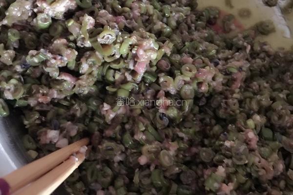 猪肉芸豆包子的做法图解4