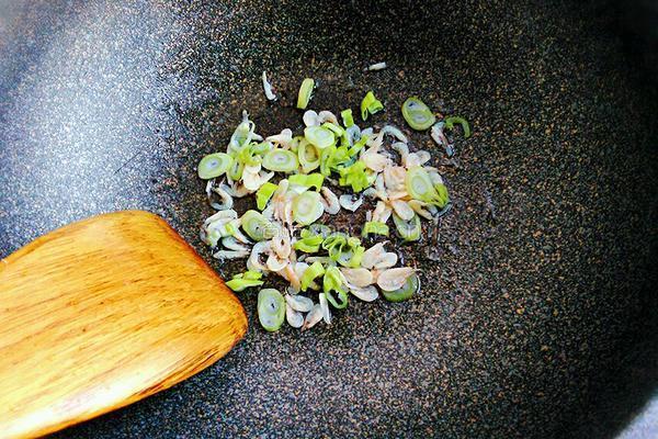 虾皮豆腐汤的做法图解3