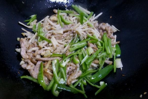 杏鲍菇炒肉丝的做法图解12