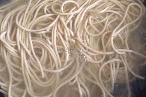 葱油拌面的做法图解2