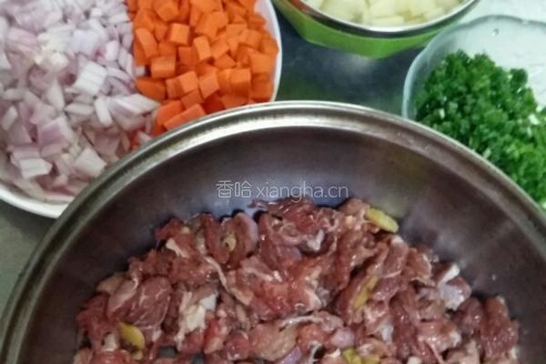 牛肉蛋炒饭的做法图解1