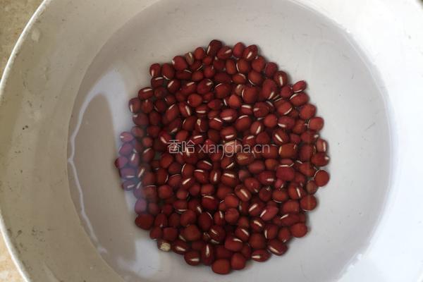 红豆薏米粥的做法图解3