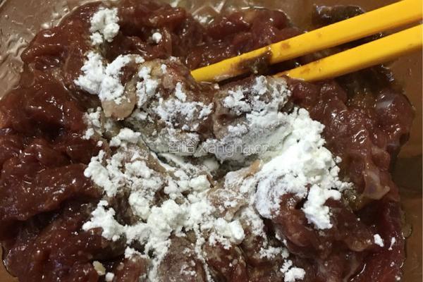 青椒烩牛肉的做法图解4