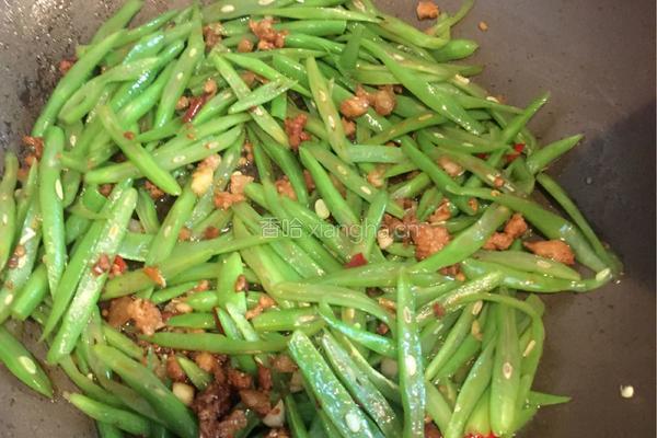 肉末四季豆角的做法图解4