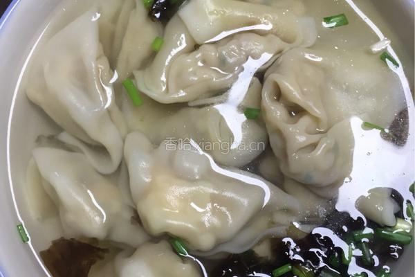 鲜肉河虾大馄饨的做法图解6