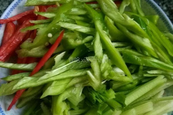 青红椒炒猪心的做法图解4