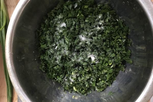 韭菜饺子的做法图解3