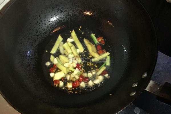 辣炒皮皮虾的做法图解3