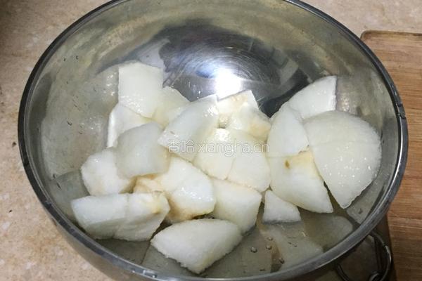 冰糖雪梨银耳羹的做法图解4