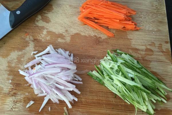 黄豆酱拌面的做法图解2
