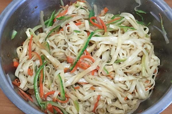 黄豆酱拌面的做法图解6