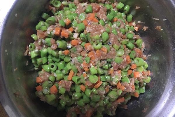 豆角胡萝卜肉包的做法图解8