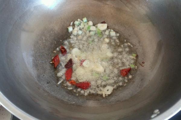 双椒炒花菜的做法图解2