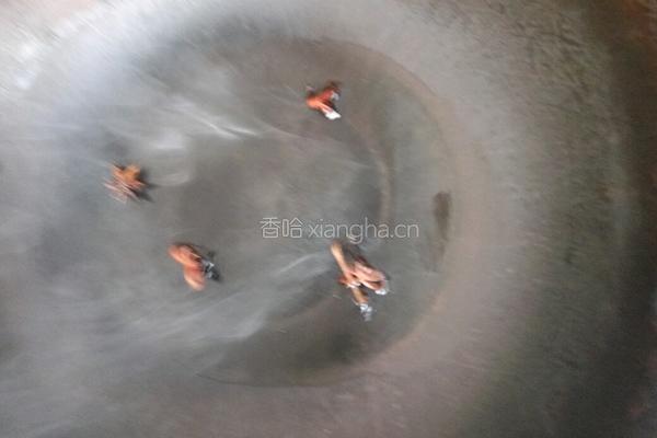 芹菜炒肉的做法图解5