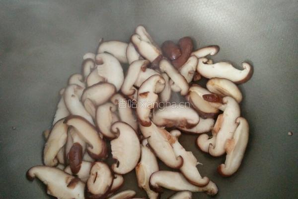 油菜炒香菇的做法图解4