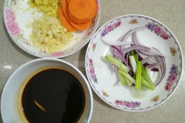 电饭煲焖鸡的做法图解2