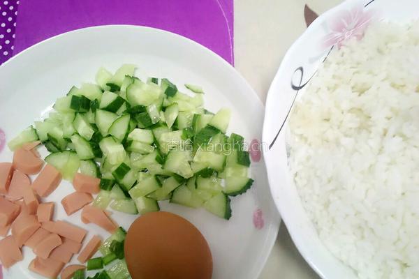 火腿炒饭的做法图解1