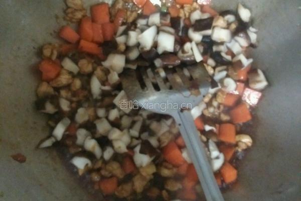 香菇豆角肉丁塌锅的做法图解4