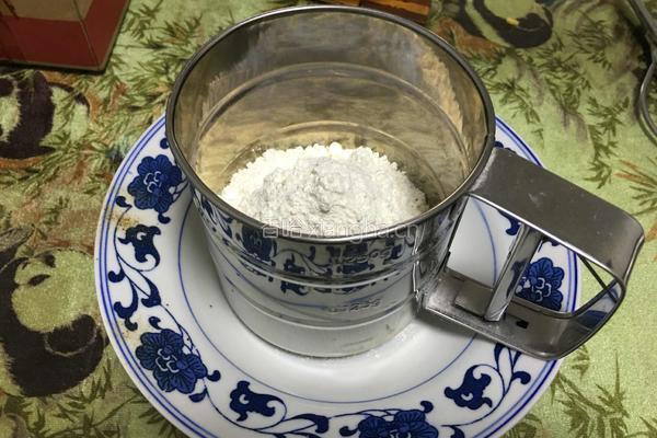 跟我学做戚风蛋糕8寸的做法图解1